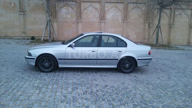 BMW 528 1998, 450,000 km - 2.8 л - Şamaxı