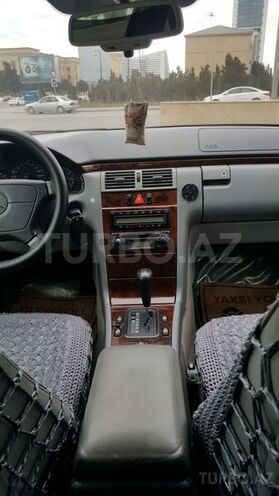 Mercedes E 230 1995, 307,000 km - 2.3 l - Bakı