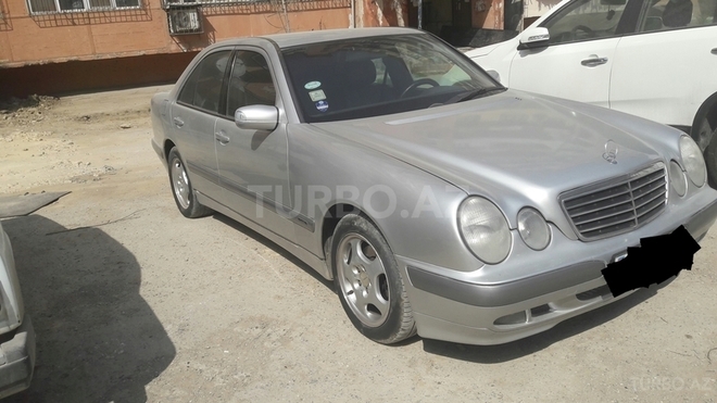 Mercedes E 220 1999, 172,000 km - 2.2 l - Bakı