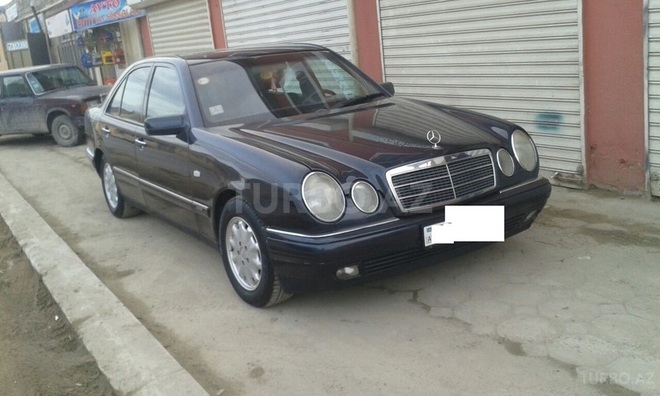Mercedes E 230 1996, 220,000 km - 2.3 l - Bakı