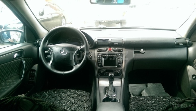 Mercedes C 220 2001, 428,144 km - 2.2 l - Bakı