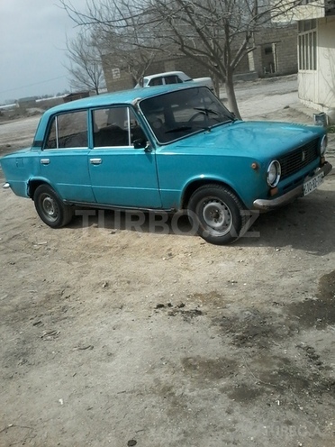 LADA (VAZ) 21011 1974, 400,000 km - 1.3 l - Salyan