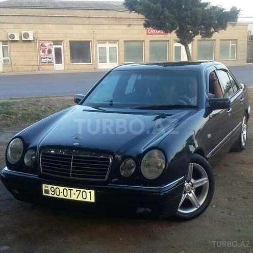 Mercedes E 230 1997, 250,000 km - 4.0 l - Bakı