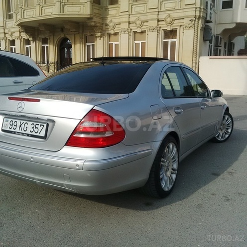 Mercedes E 320 2004, 270,000 km - 3.2 l - Bakı