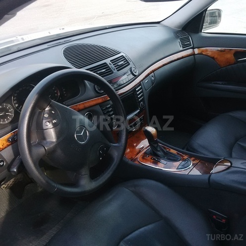 Mercedes E 320 2004, 270,000 km - 3.2 l - Bakı