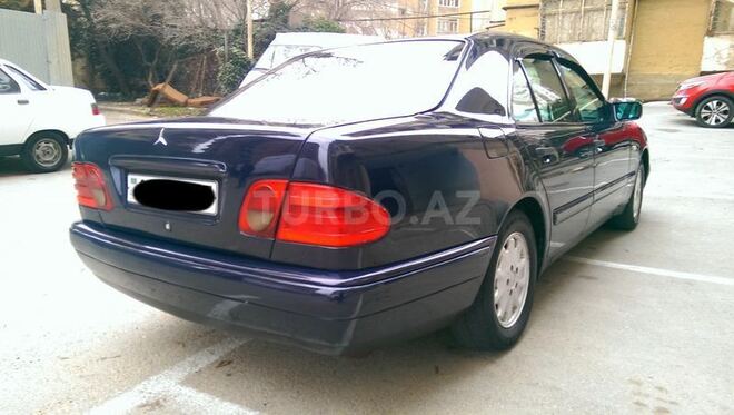 Mercedes E 220 1999, 400,000 km - 2.2 l - Bakı