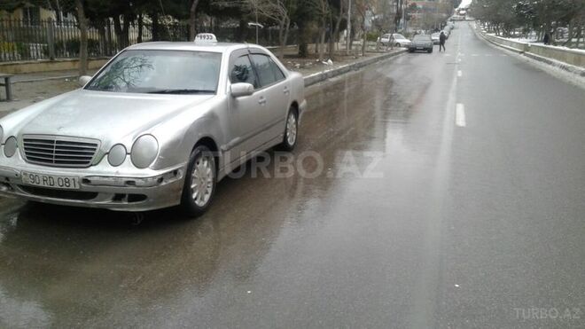 Mercedes E 220 2000, 350,000 km - 0.2 l - Bakı