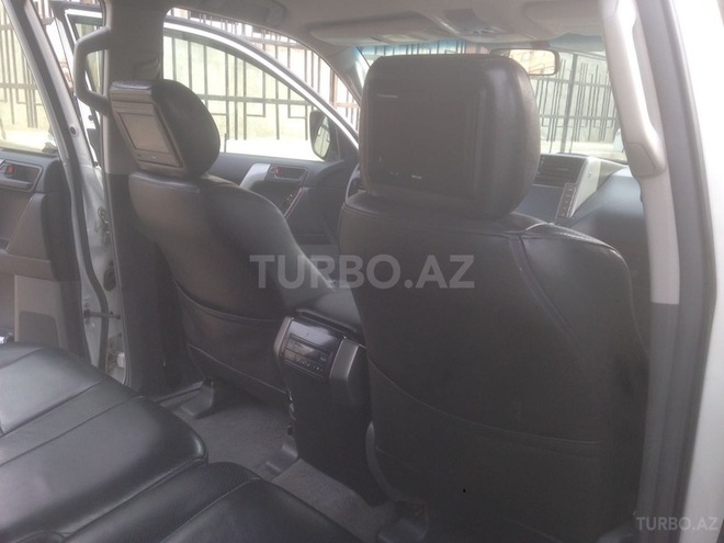 Toyota Prado 2010, 108,000 km - 2.7 л - Bakı