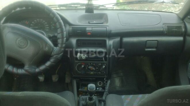 Opel Astra 1995, 260,000 km - 1.6 l - Bakı