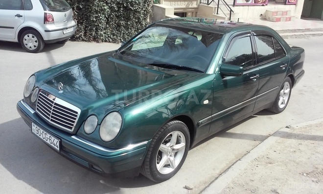 Mercedes E 240 1998, 272,000 km - 2.4 л - Bakı