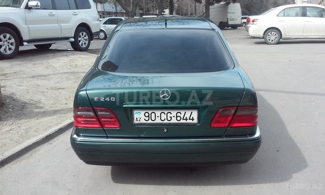 Mercedes E 240 1998, 272,000 km - 2.4 л - Bakı