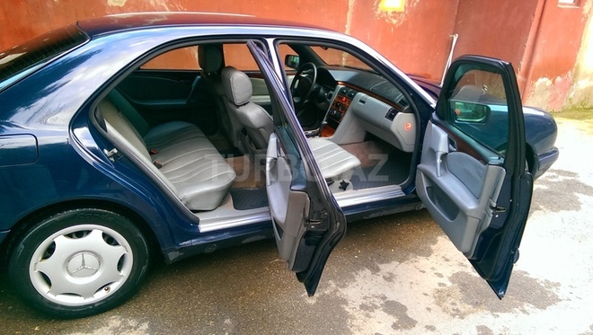 Mercedes E 220 1999, 400,000 km - 2.2 l - Bakı