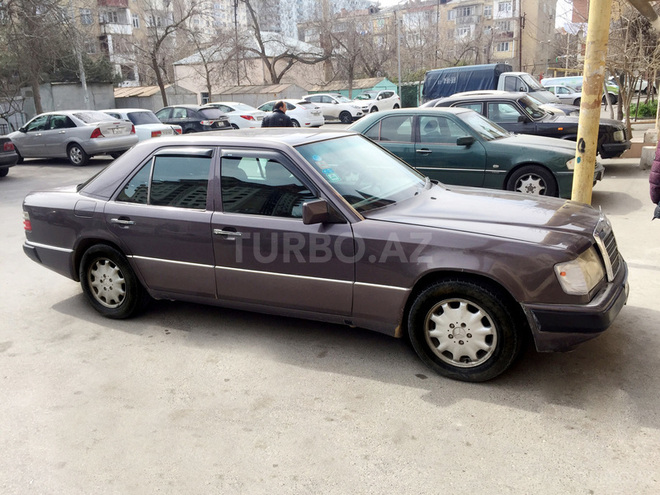 Mercedes E 200 1993, 600,000 km - 2.0 л - Bakı