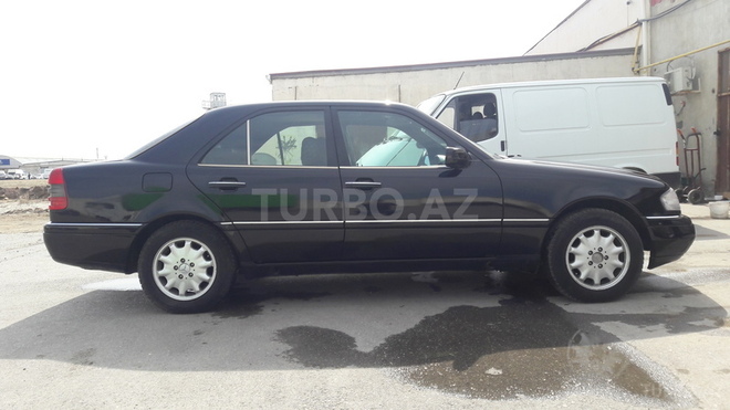 Mercedes C 280 1995, 321,300 km - 2.8 л - Bakı