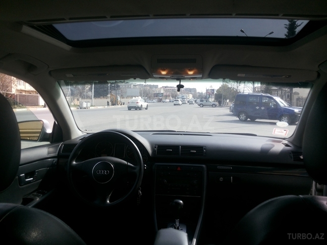 Audi A4 2004, 140,000 km - 1.8 l - Bakı