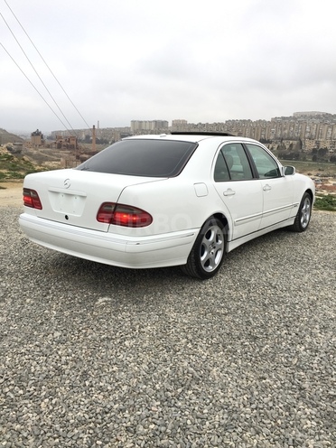 Mercedes E 320 2000, 193,000 km - 3.2 l - Bakı