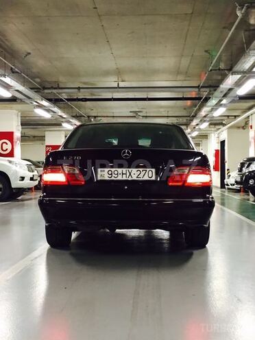 Mercedes E 270 2001, 263,000 km - 2.7 l - Bakı