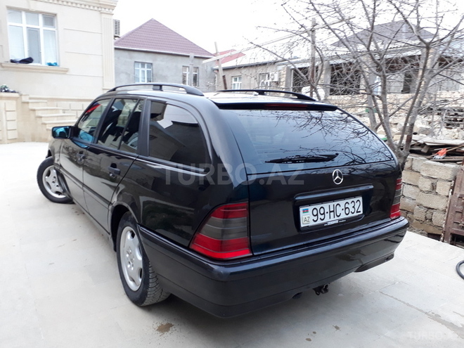 Mercedes C 220 2000, 316,000 km - 2.2 l - Bakı