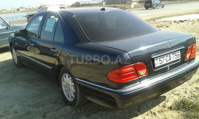 Mercedes E 230 1996, 230,000 km - 2.3 l - Bakı