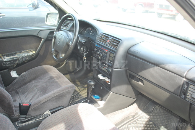 Opel Vectra 1995, 277,440 km - 1.8 л - Bakı