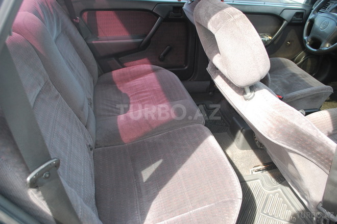 Opel Vectra 1995, 277,440 km - 1.8 л - Bakı
