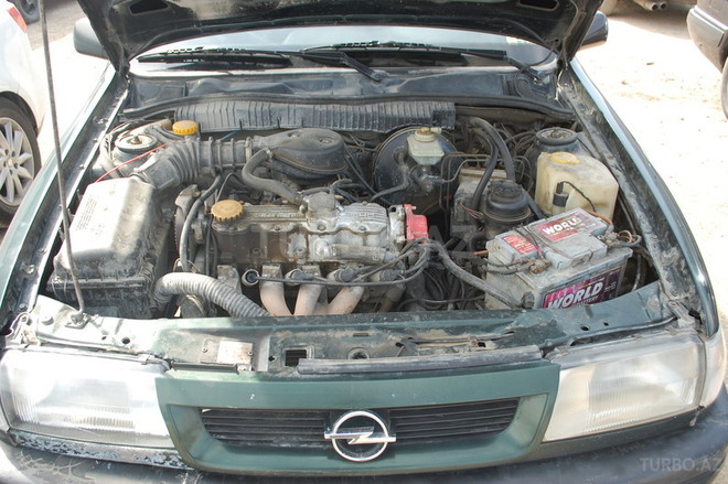 Opel Vectra 1995, 277,440 km - 1.8 л - Bakı