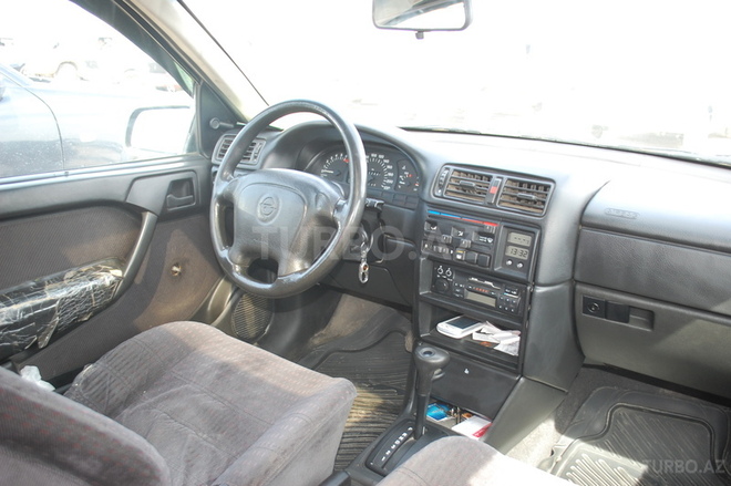 Opel Vectra 1995, 277,440 km - 1.8 л - Bakı