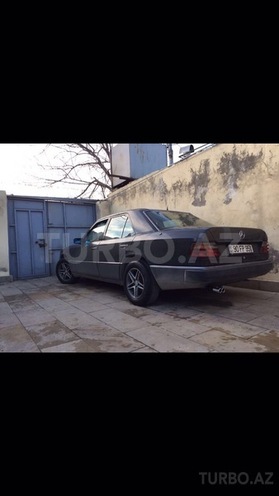 Mercedes E 250 1991, 395,000 km - 2.5 l - Bakı