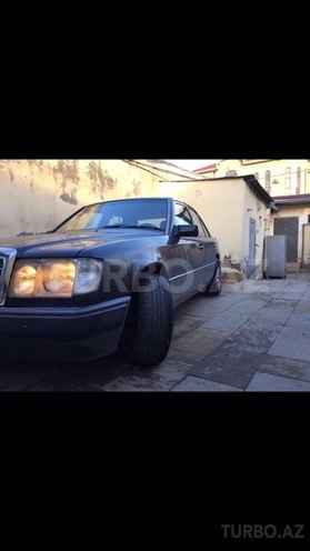 Mercedes E 250 1991, 395,000 km - 2.5 l - Bakı