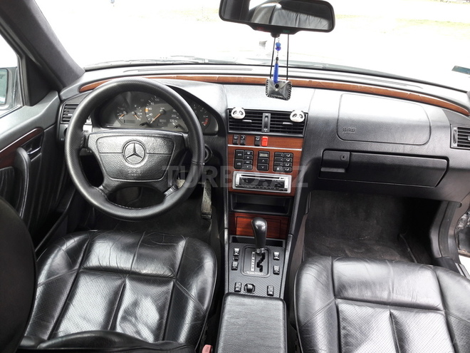 Mercedes C 250 1995, 280,000 km - 2.5 l - Bakı