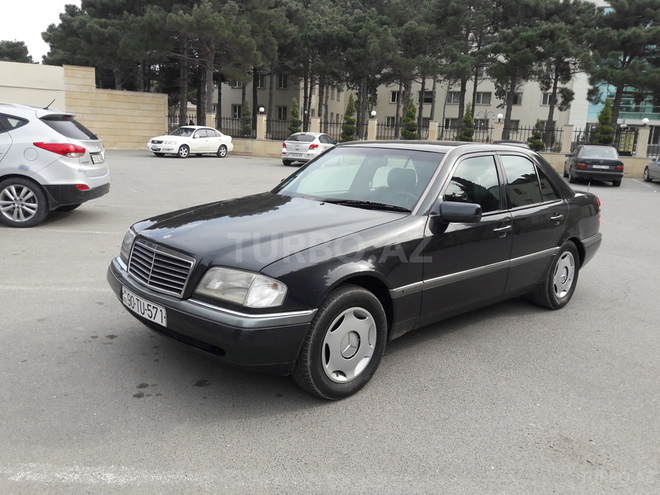 Mercedes C 250 1995, 280,000 km - 2.5 l - Bakı