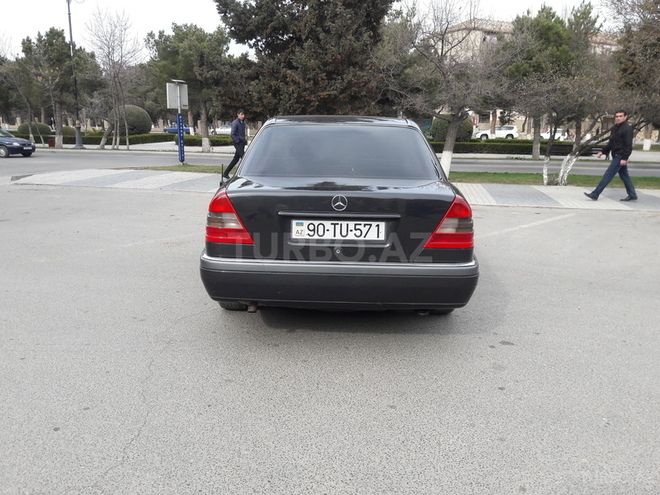 Mercedes C 250 1995, 280,000 km - 2.5 l - Bakı