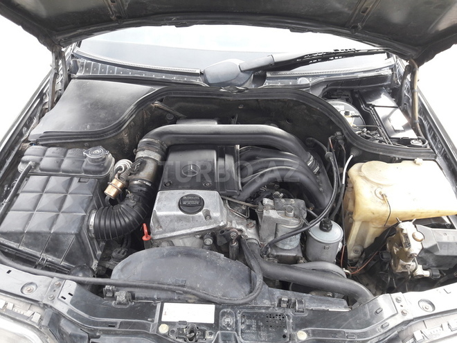 Mercedes C 250 1995, 280,000 km - 2.5 l - Bakı
