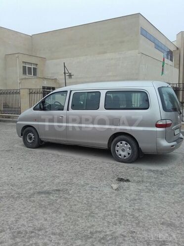 Hyundai H-1 2005, 360,000 km - 2.5 l - Bakı