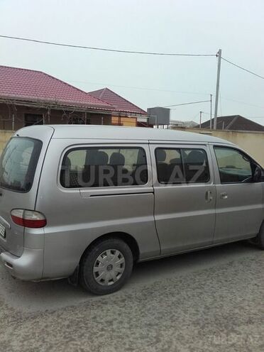 Hyundai H-1 2005, 360,000 km - 2.5 l - Bakı