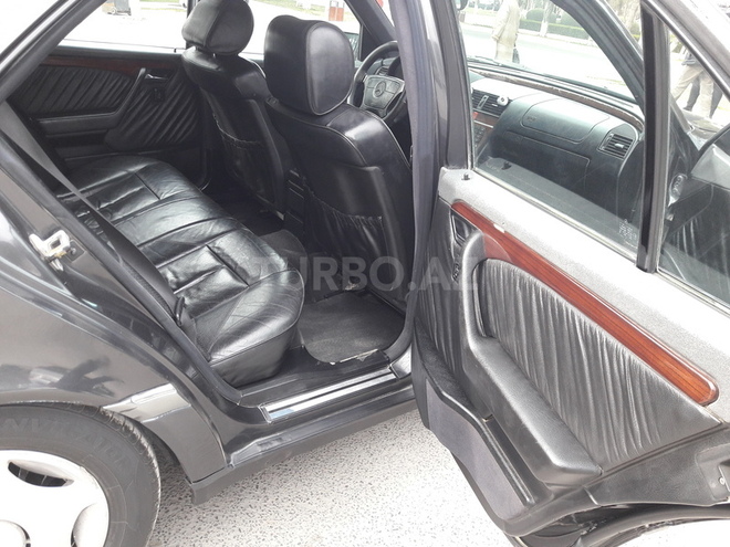 Mercedes C 250 1995, 280,000 km - 2.5 l - Bakı