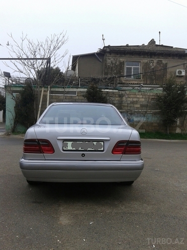 Mercedes E 240 1998, 212,500 km - 2.4 l - Bakı