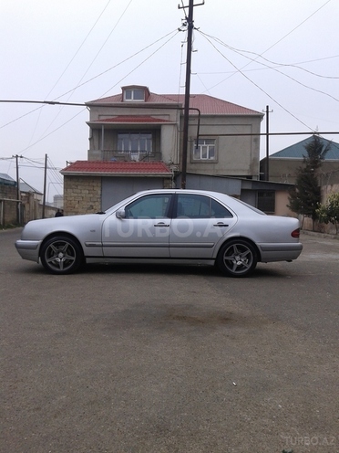 Mercedes E 240 1998, 212,500 km - 2.4 l - Bakı
