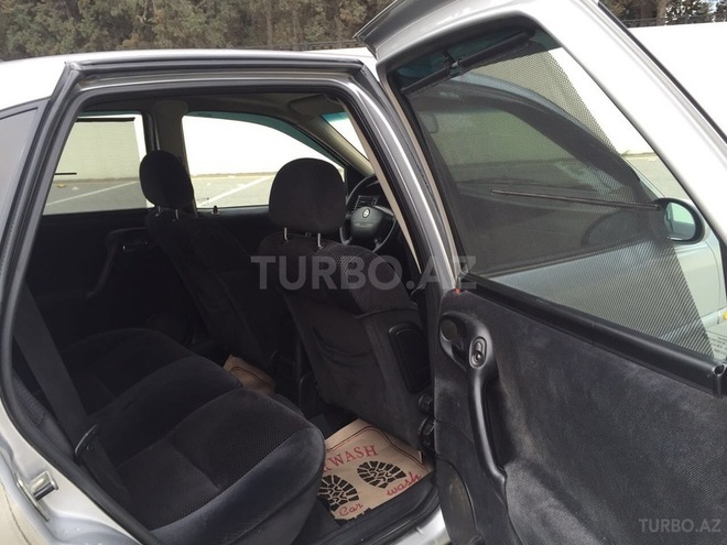 Opel Vectra 2001, 298,000 km - 2.2 l - Sumqayıt