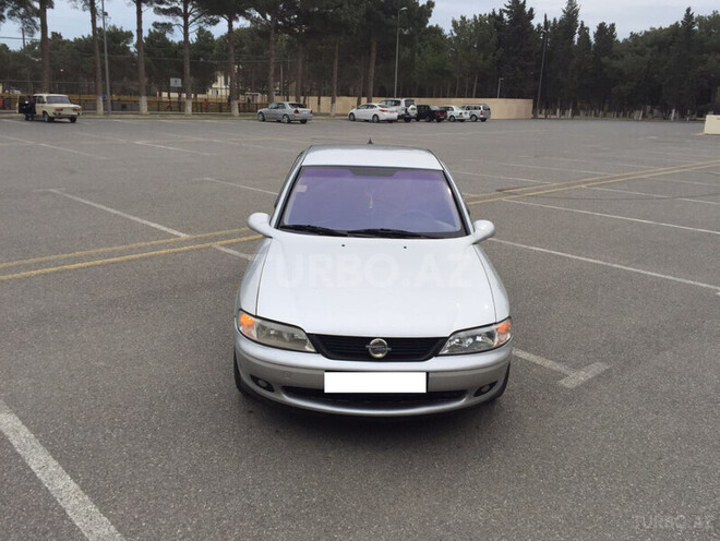 Opel Vectra 2001, 298,000 km - 2.2 l - Sumqayıt