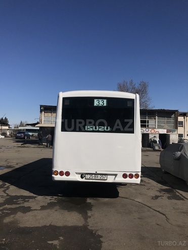 Isuzu  2008, 318,381 km - 4.3 l - Gəncə
