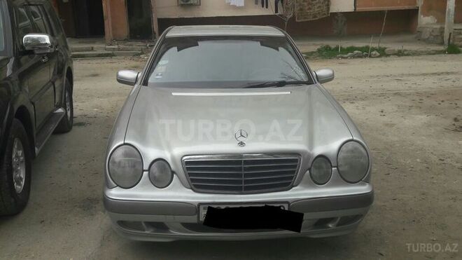 Mercedes E 220 1999, 172,000 km - 0.2 l - Bakı