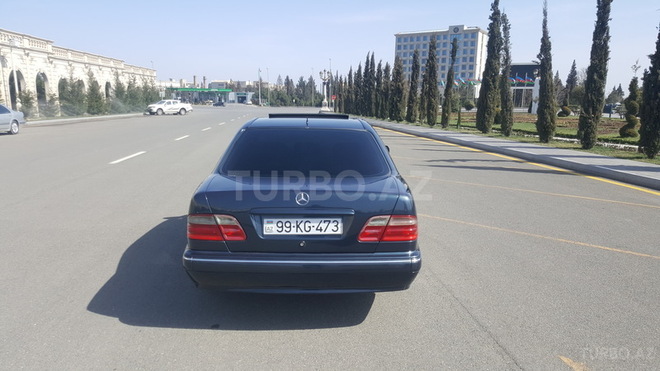 Mercedes E 240 1999, 228,500 km - 2.4 l - Gəncə