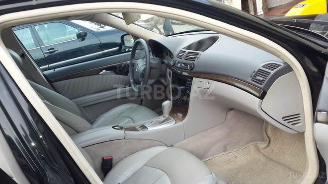 Mercedes E 320 2002, 204,000 km - 3.2 l - Sumqayıt