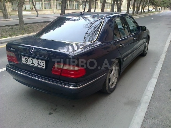 Mercedes E 240 1999, 224,000 km - 2.4 l - Bakı