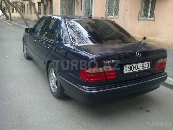 Mercedes E 240 1999, 224,000 km - 2.4 l - Bakı