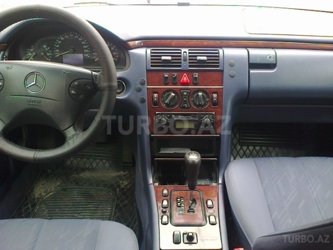 Mercedes E 240 1999, 224,000 km - 2.4 l - Bakı
