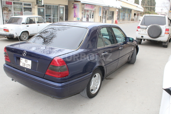 Mercedes C 220 1996, 210,000 km - 2.2 l - Bakı