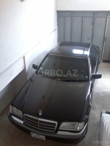 Mercedes C 230 1999, 208,000 km - 2.3 л - Quba