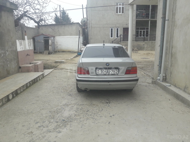 BMW 318 1991, 397,200 km - 0.2 l - Sumqayıt
